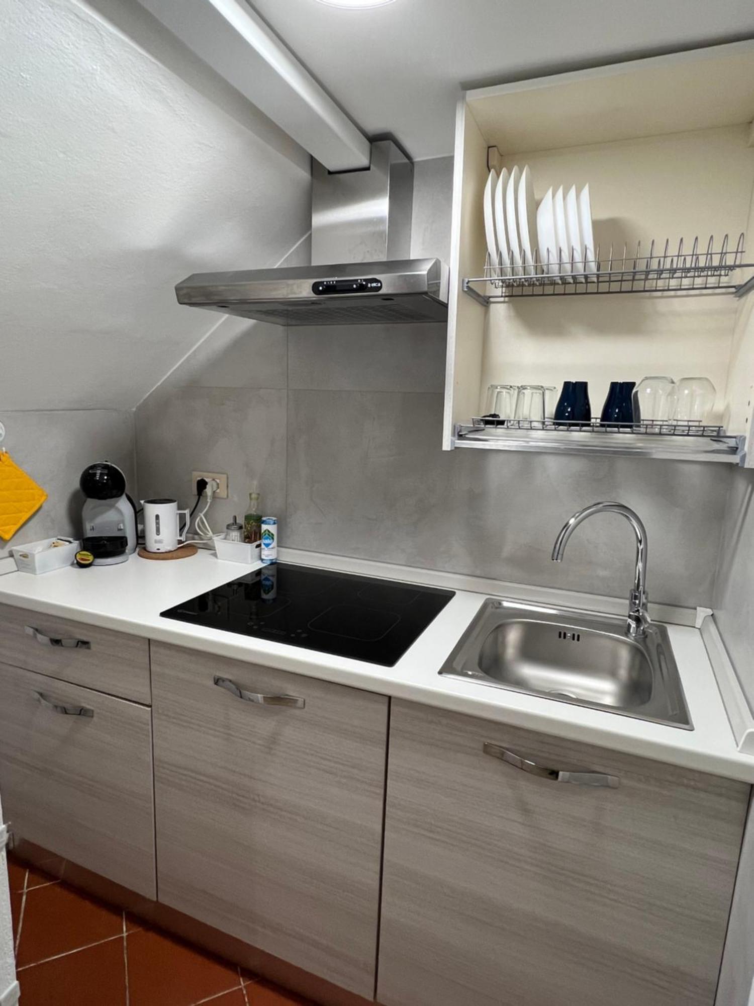 Al 106 Apartment Free Wi-Fi 5 Min Dalla Stazione براتو المظهر الخارجي الصورة