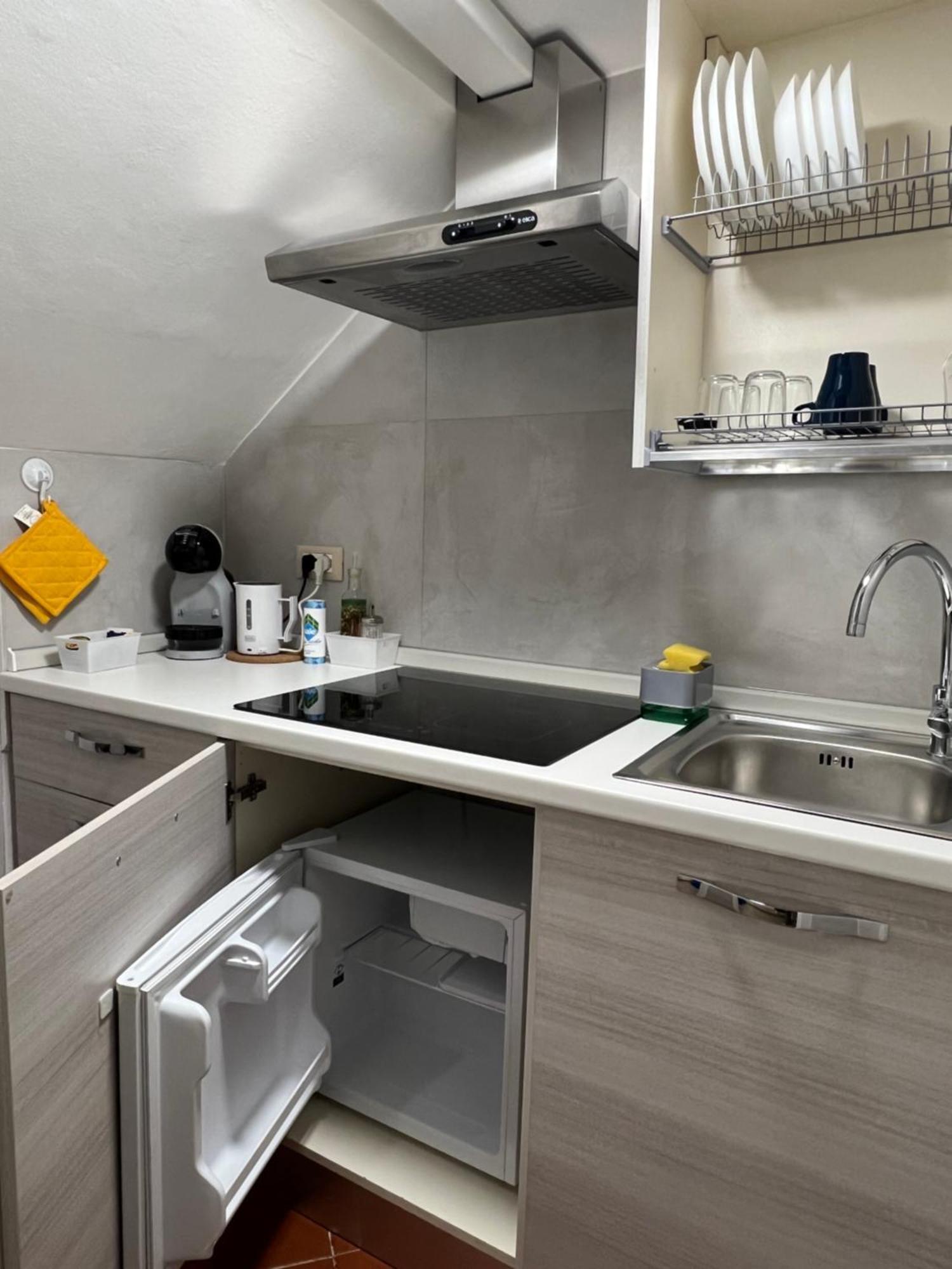 Al 106 Apartment Free Wi-Fi 5 Min Dalla Stazione براتو المظهر الخارجي الصورة