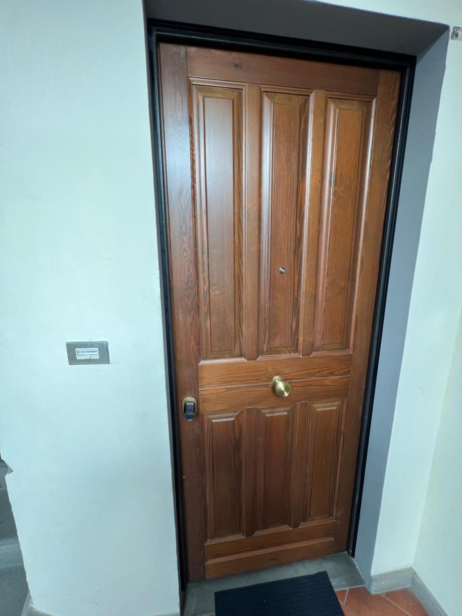Al 106 Apartment Free Wi-Fi 5 Min Dalla Stazione براتو المظهر الخارجي الصورة
