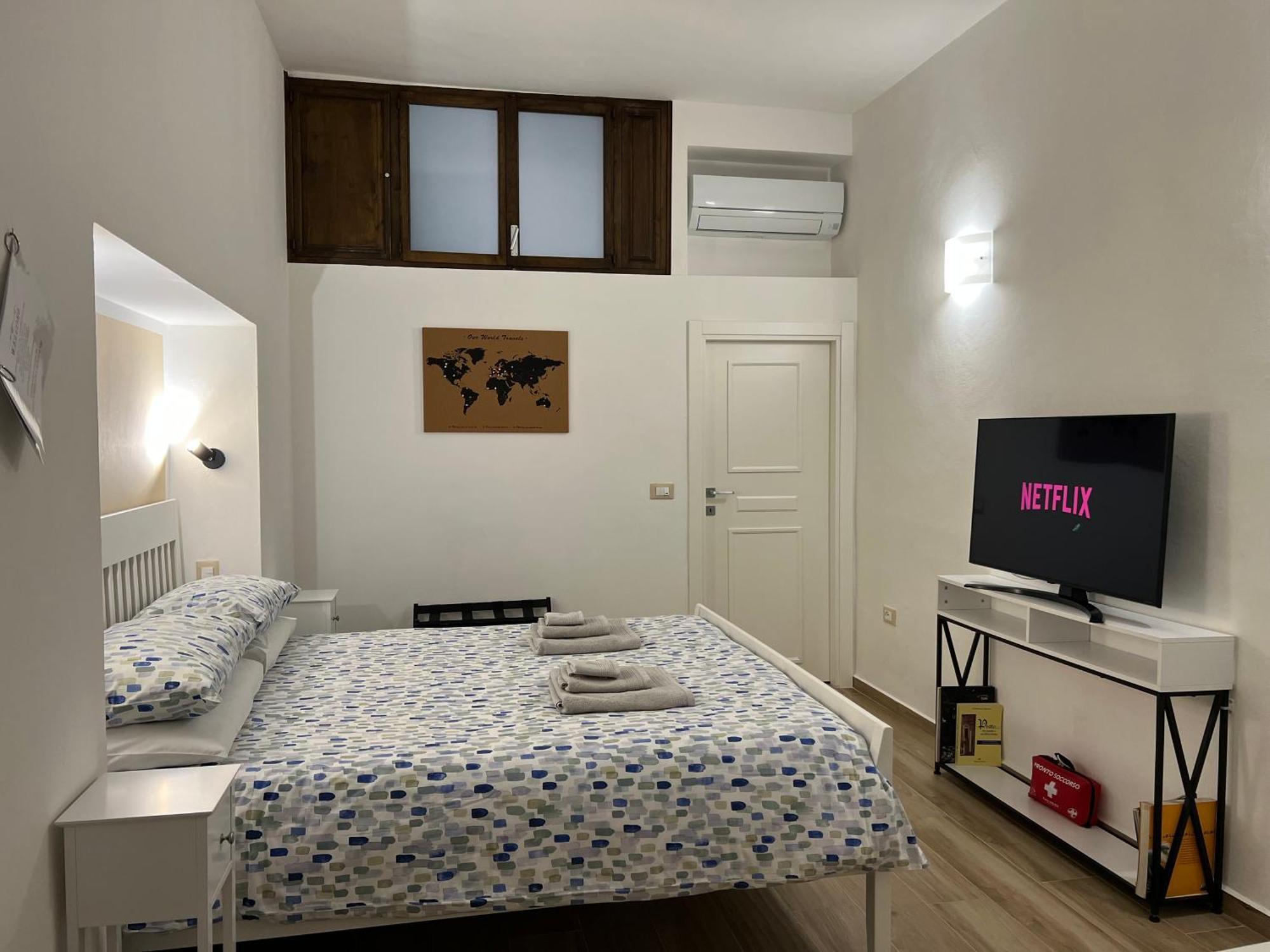 Al 106 Apartment Free Wi-Fi 5 Min Dalla Stazione براتو المظهر الخارجي الصورة