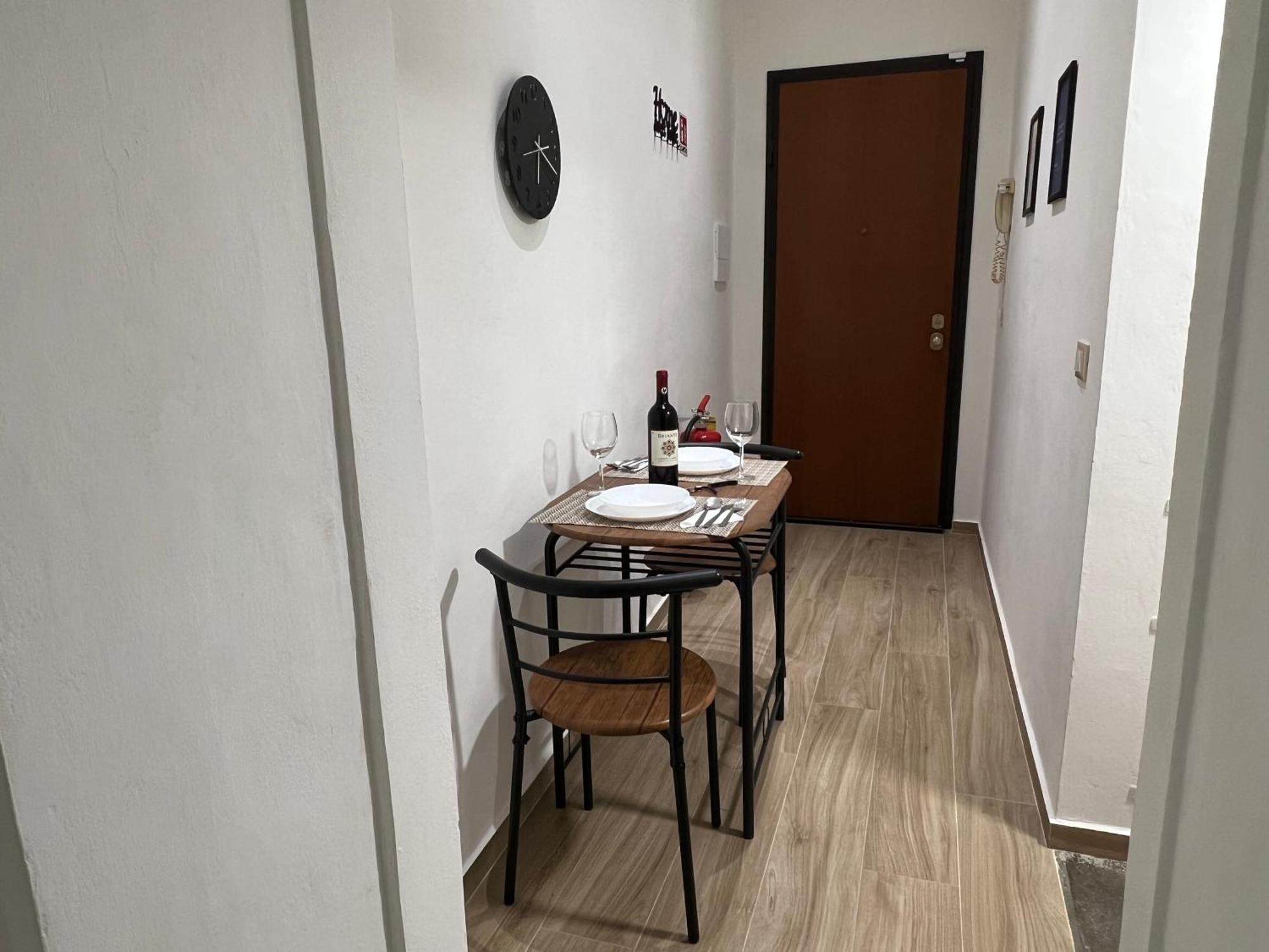 Al 106 Apartment Free Wi-Fi 5 Min Dalla Stazione براتو المظهر الخارجي الصورة