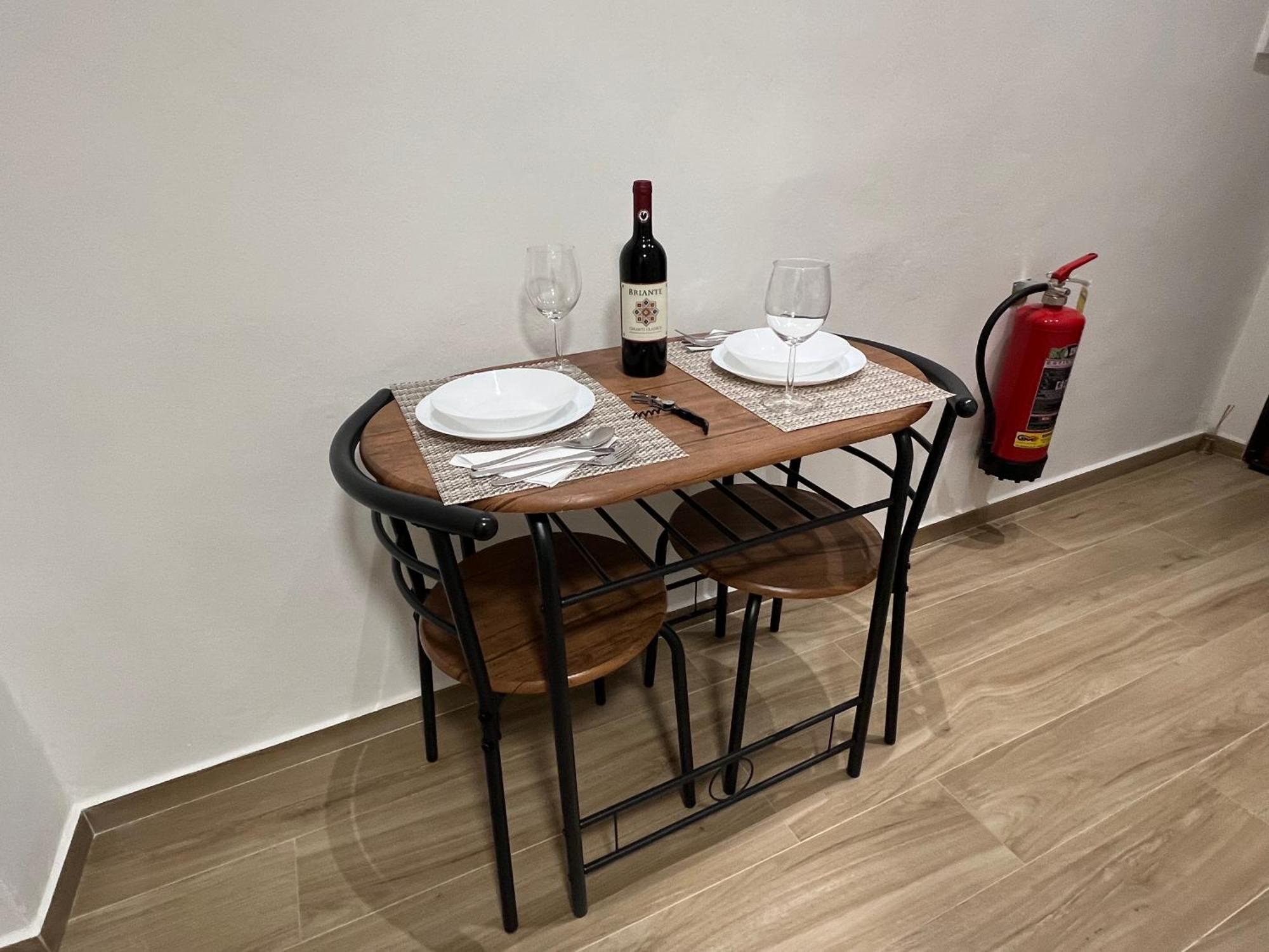 Al 106 Apartment Free Wi-Fi 5 Min Dalla Stazione براتو المظهر الخارجي الصورة